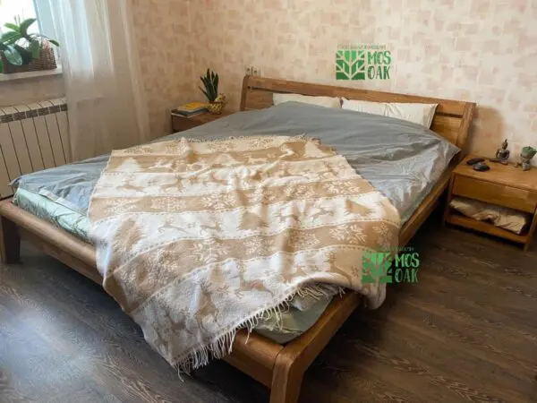 Купить кровать Бриджит из дуба - реальное фото
